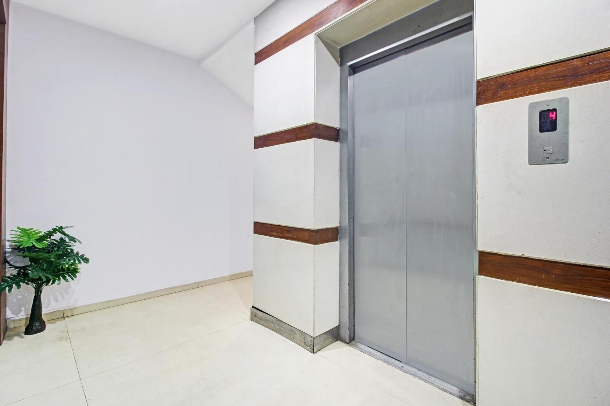 Townhouse Oak The Margi Hotel Near Yosufguda Metro Station Hajdarábád Exteriér fotografie